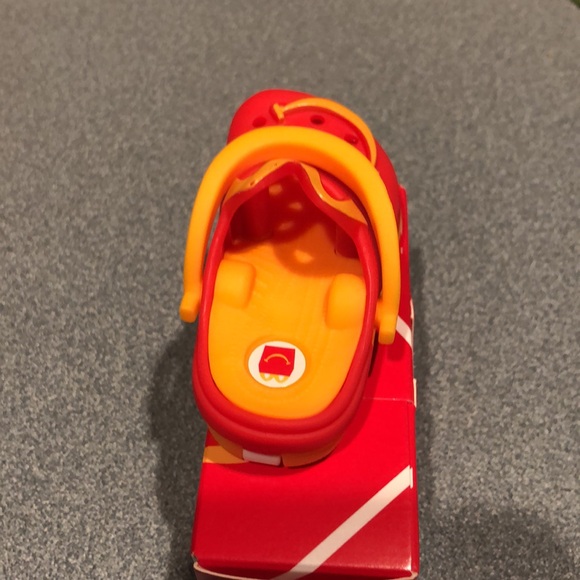 Happy Meal Box Crocs Toy - Picture 3 of 7